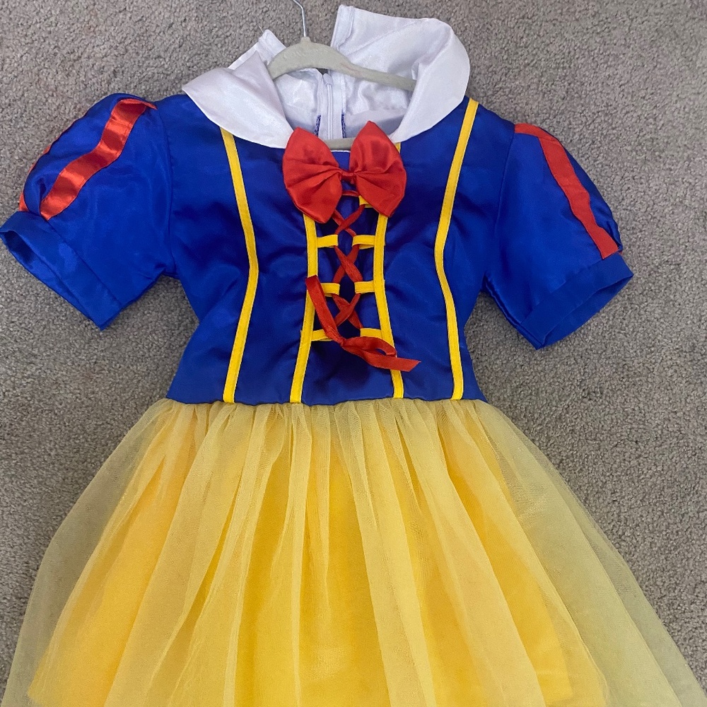 Snow White Costume Size 6/7